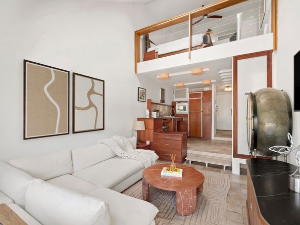 211 Thompson Street PHH, New York NY 10012