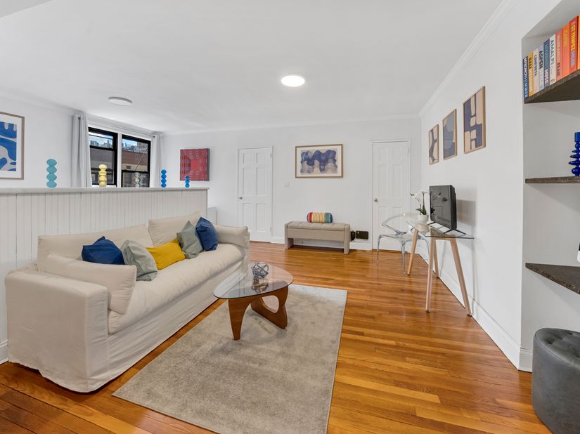 60 East 9th Street 642, New York NY 10003