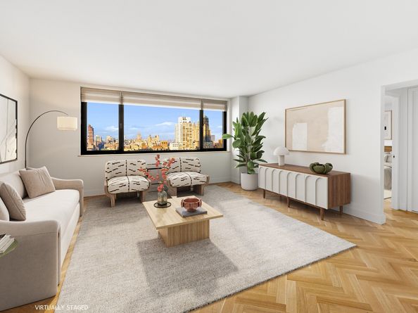 45 West 67th Street 25F, New York NY 10023