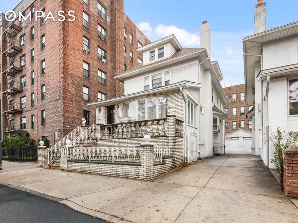 562 84th Street, Brooklyn NY 11209