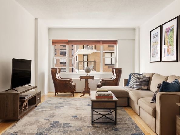 60 East 8th Street 6A, New York NY 10003