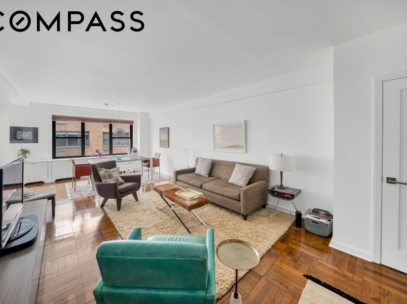2 Tudor City Place 9DS, New York NY 10017