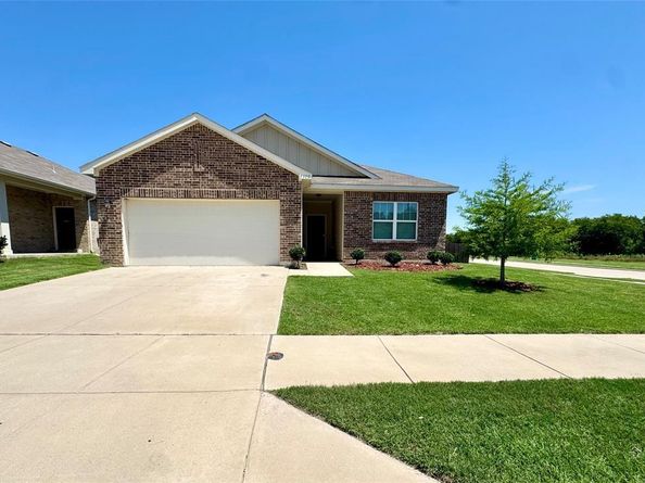 5300  Shady Springs Trail , Fort Worth Texas 76179