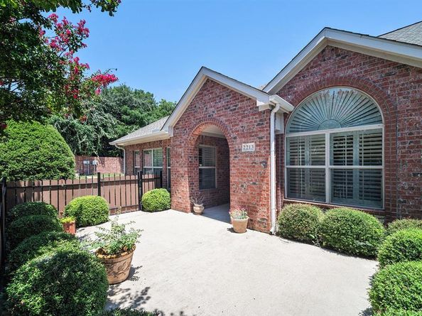 3250  Rosemeade Drive  2213, Fort Worth Texas 76116