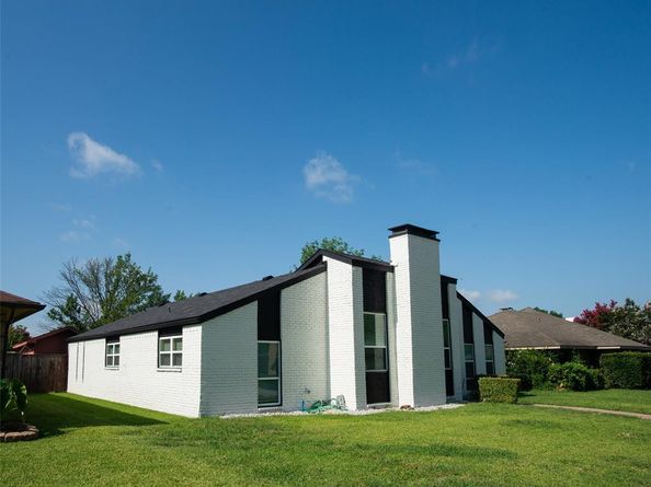 2214  Roundrock Drive , Carrollton Texas 75007