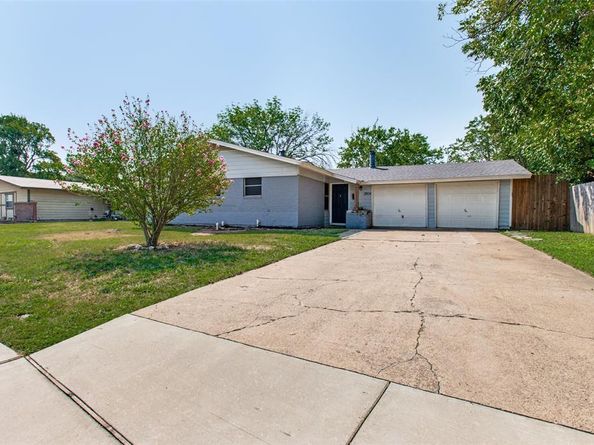 2804  Vassar Drive , Irving Texas 75062