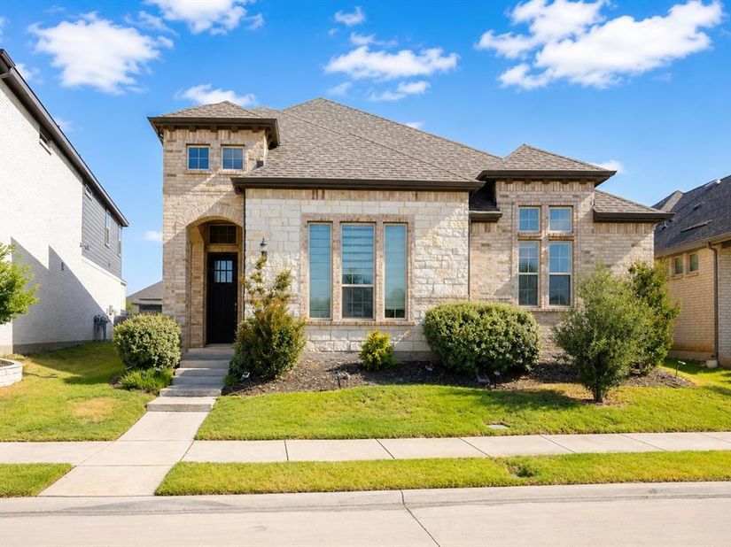 1655  Fagan Street , Farmers Branch Texas 75234