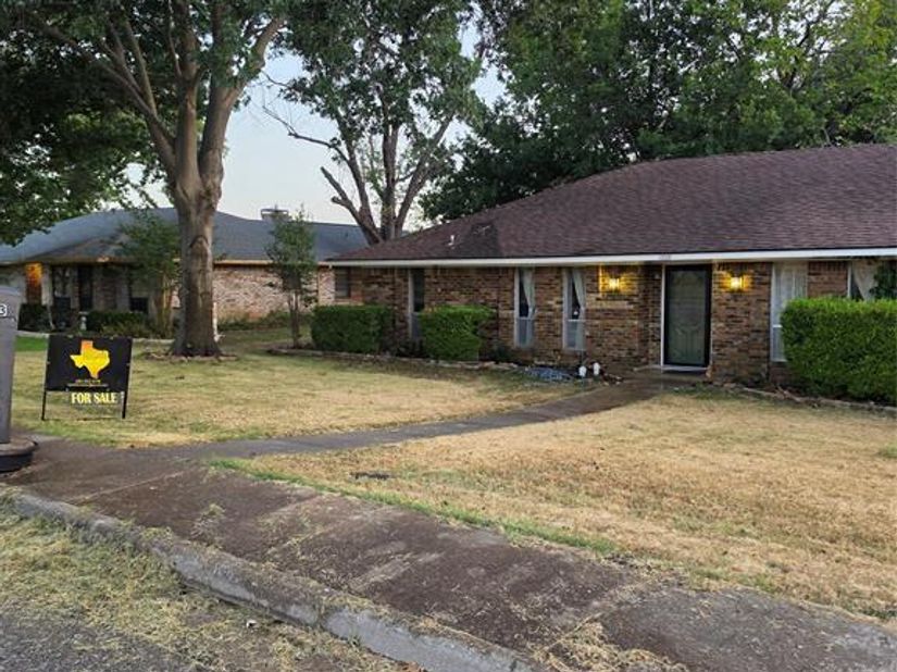 1033  Shadywood Lane , DeSoto Texas 75115
