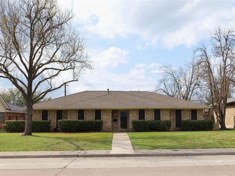7137  Hunnicut Road , Dallas Texas 75227