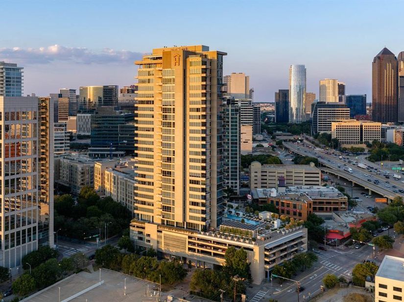 2200  Victory Avenue  2207, Dallas Texas 75219