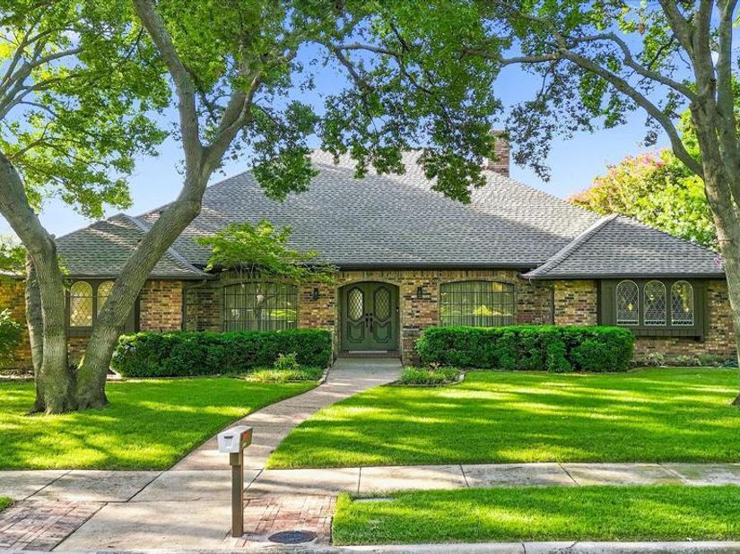 1912  Deerfield Drive , Plano Texas 75023