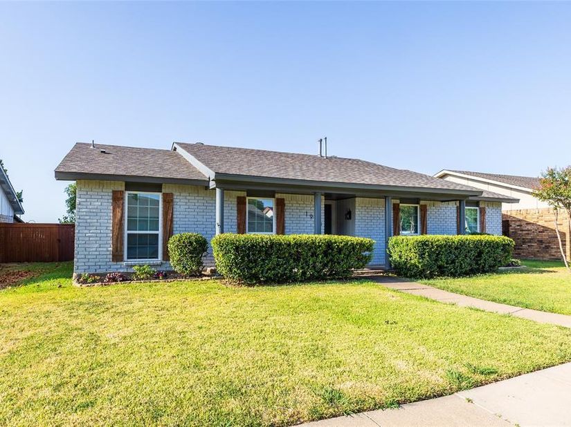 1948  Rambling Ridge Lane , Carrollton Texas 75007