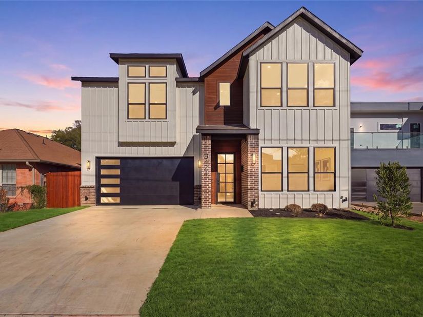 3424  Navaro Street , Dallas Texas 75212