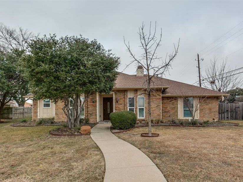 2901  Regal Road , Plano Texas 75075