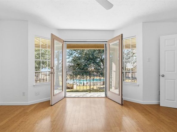 5810  Marina Drive  12, Garland Texas 75043
