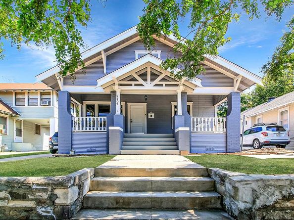 2107  College Avenue , Fort Worth Texas 76110