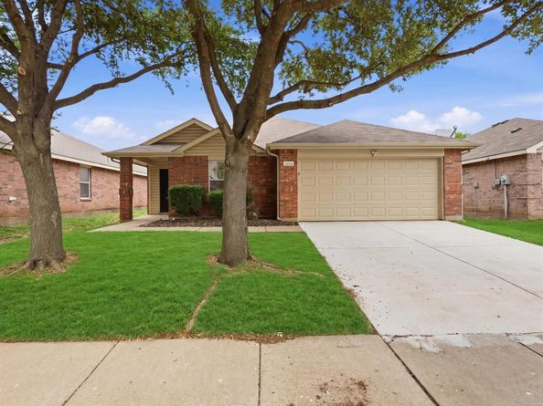 1132  Boxwood Drive , Crowley Texas 76036