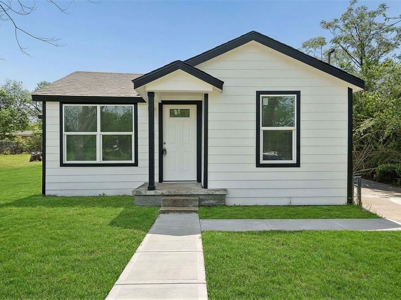 4608  Avenue G  , Fort Worth Texas 76105