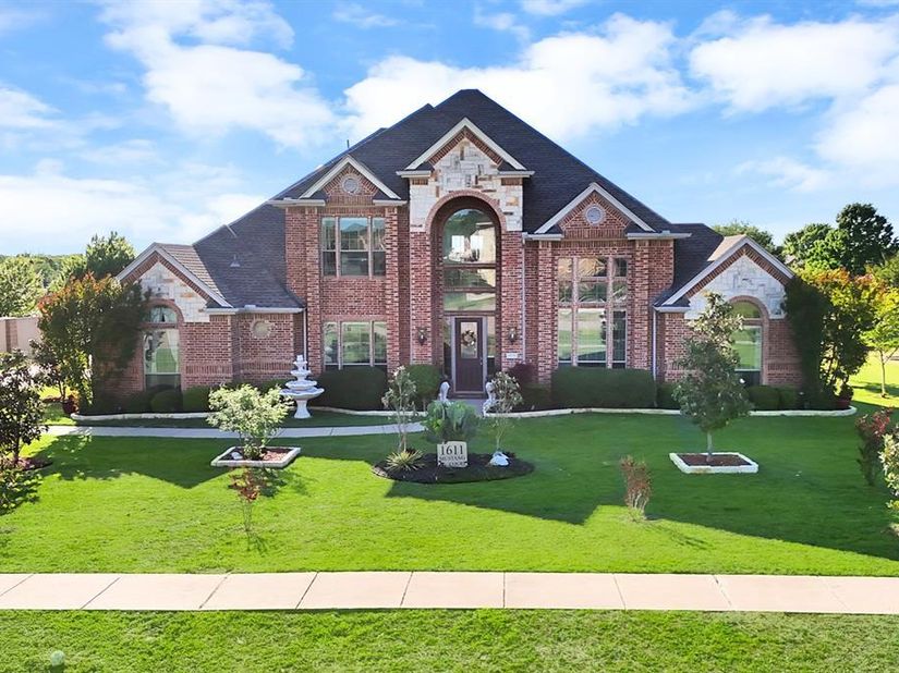 1611  Mustang Court , Cedar Hill Texas 75104