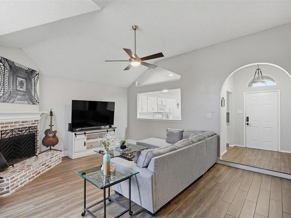2956  Timber Creek Trail , Fort Worth Texas 76118