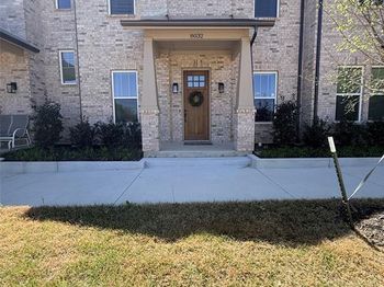 8032  Thomas Crossing 