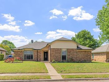 1304  Petunia Drive 