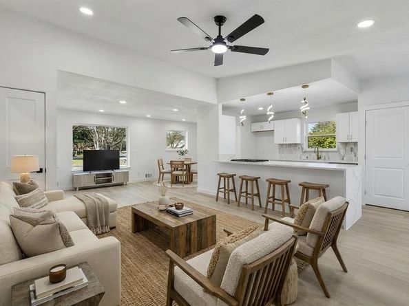 6858  Freemont Street , Dallas Texas 75231