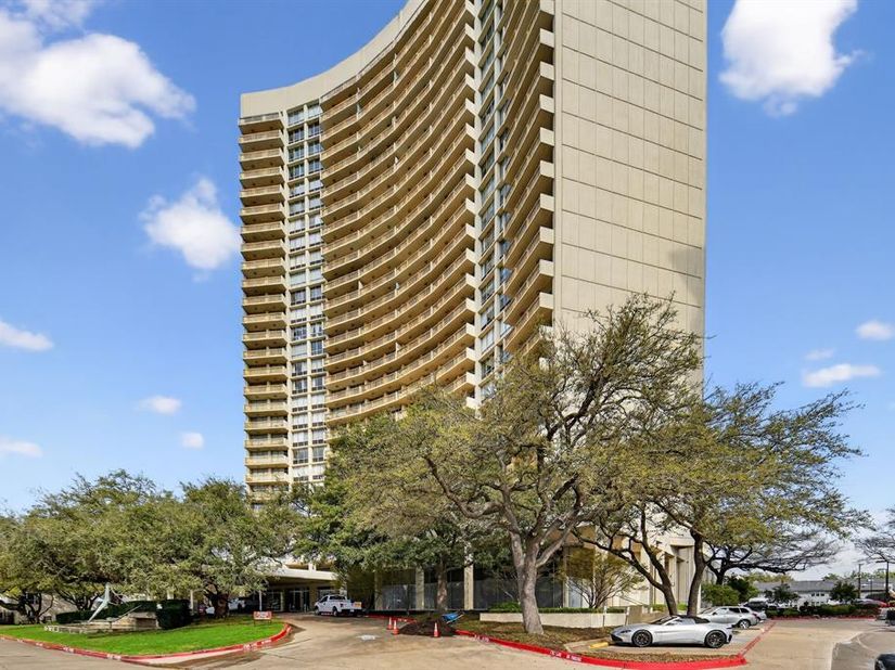 6211 W Northwest Highway  G811, Dallas Texas 75225