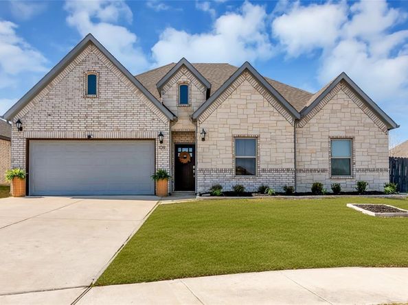 109  St Meena Court , Fort Worth Texas 76120