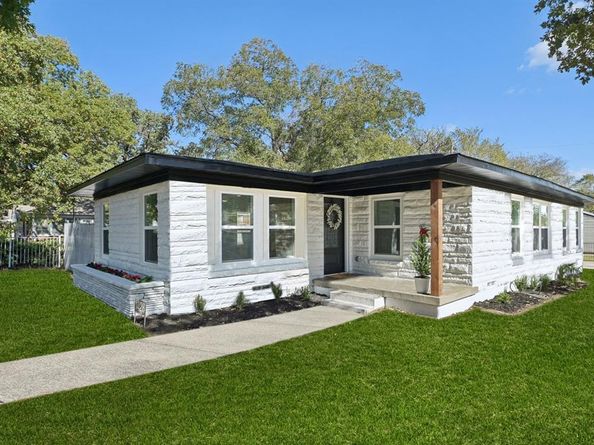 1428  Hawley Lane , Dallas Texas 75217