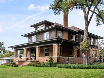 1112  Elizabeth Boulevard 