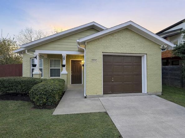 1826  Kraft Street , Dallas Texas 75212