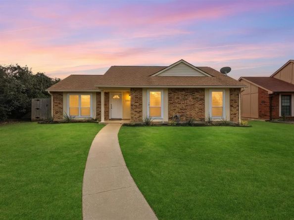 1202  Cherrywood Court , Allen Texas 75002