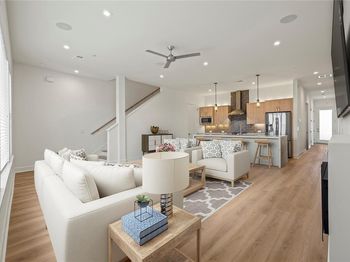 1901 S Harwood Street 