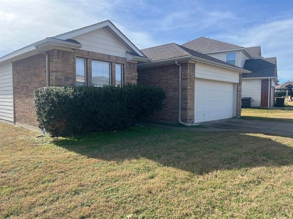 9921  Henna Lane , Fort Worth Texas 76108