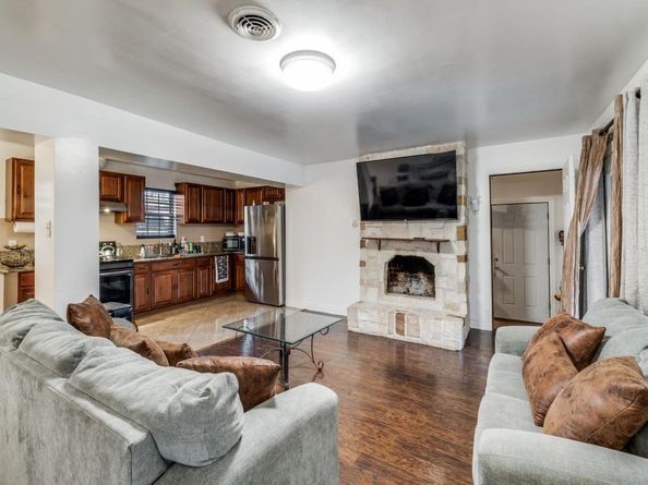 111 W Kenwood Drive , Garland Texas 75041