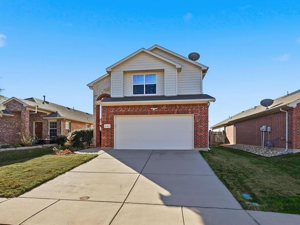 2124  Sweetwood Drive , Fort Worth Texas 76131