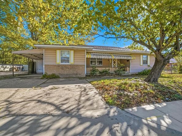 2926 N Prairie Creek Road , Dallas Texas 75227