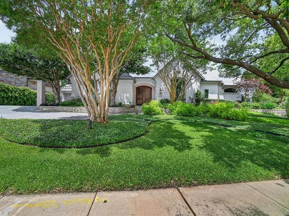 14819  Bellbrook Drive , Addison Texas 75254