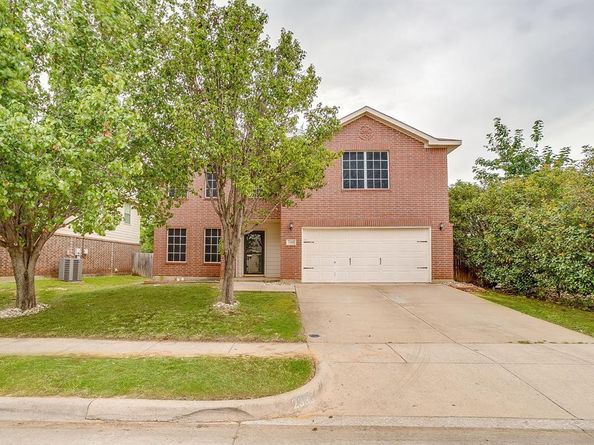 2333  Ash Grove Trail , Fort Worth Texas 76112