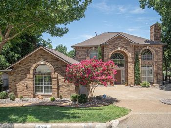 5208  Yacht Club Drive 