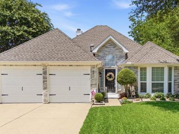 840  Lionel Way 
