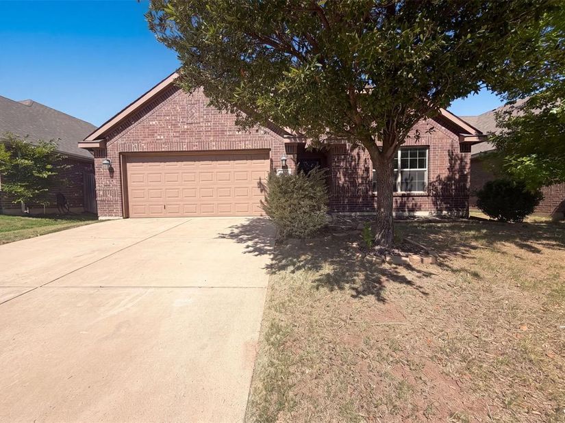 11920  Hassop Lane , Burleson Texas 76028