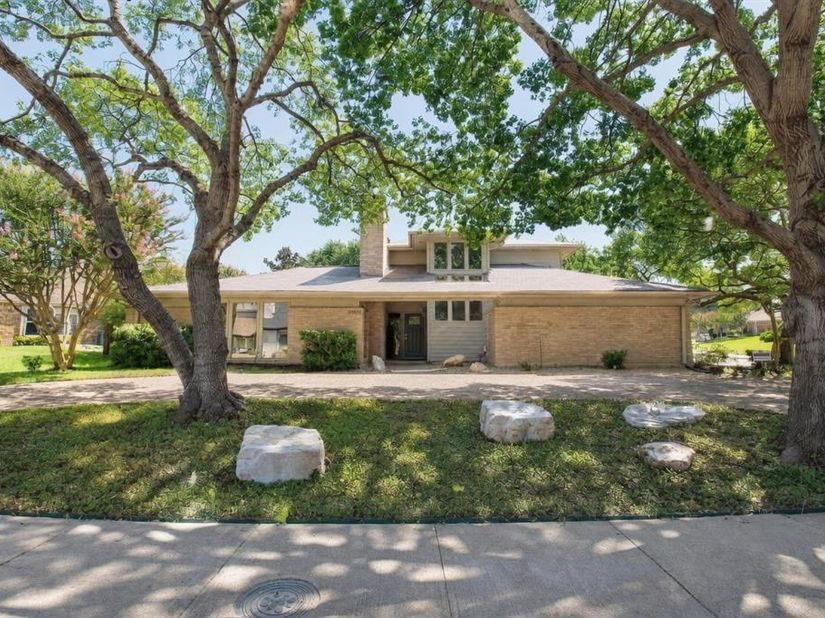 11901  Woodbridge Drive , Dallas Texas 75243
