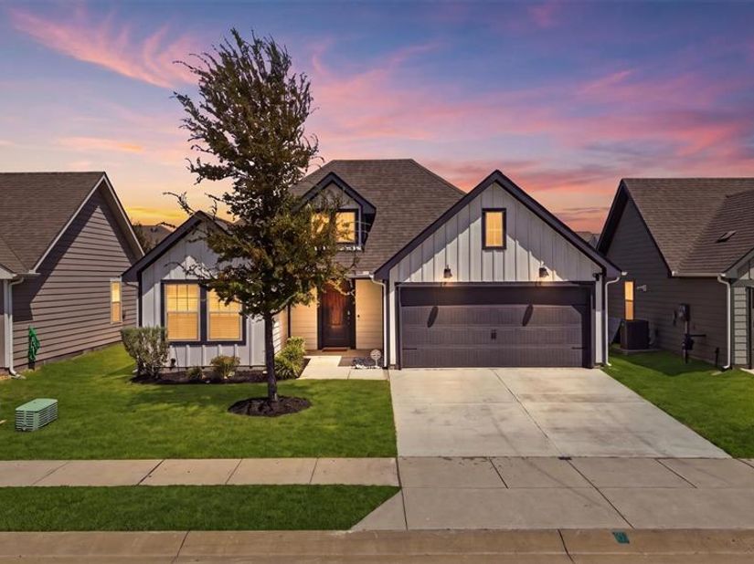 11328  Headwater Court , Providence Village Texas 76227