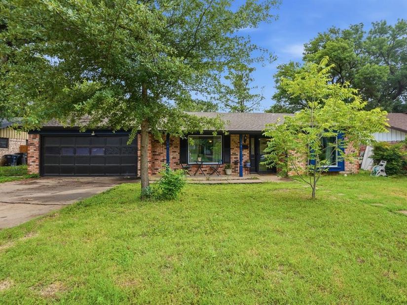 6801  Yolanda Drive , Fort Worth Texas 76112