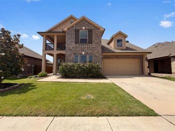 725  Lyndhurst Drive 