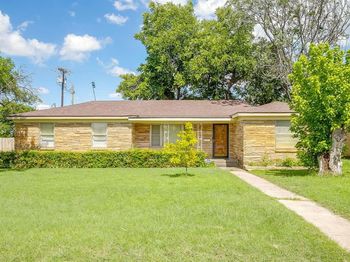 601  Perry Drive 