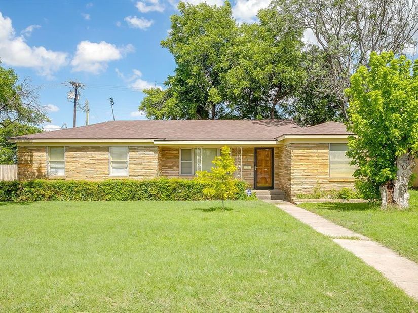 601  Perry Drive , White Settlement Texas 76108