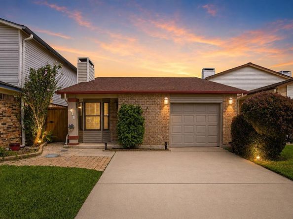 415  Santa Rosa Drive , Garland Texas 75043